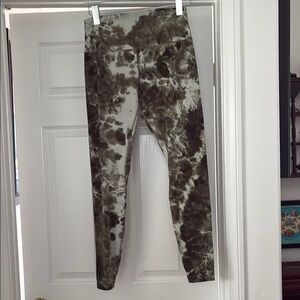 Lululemon Athletica Tie-Dye Leggings - Olive and White